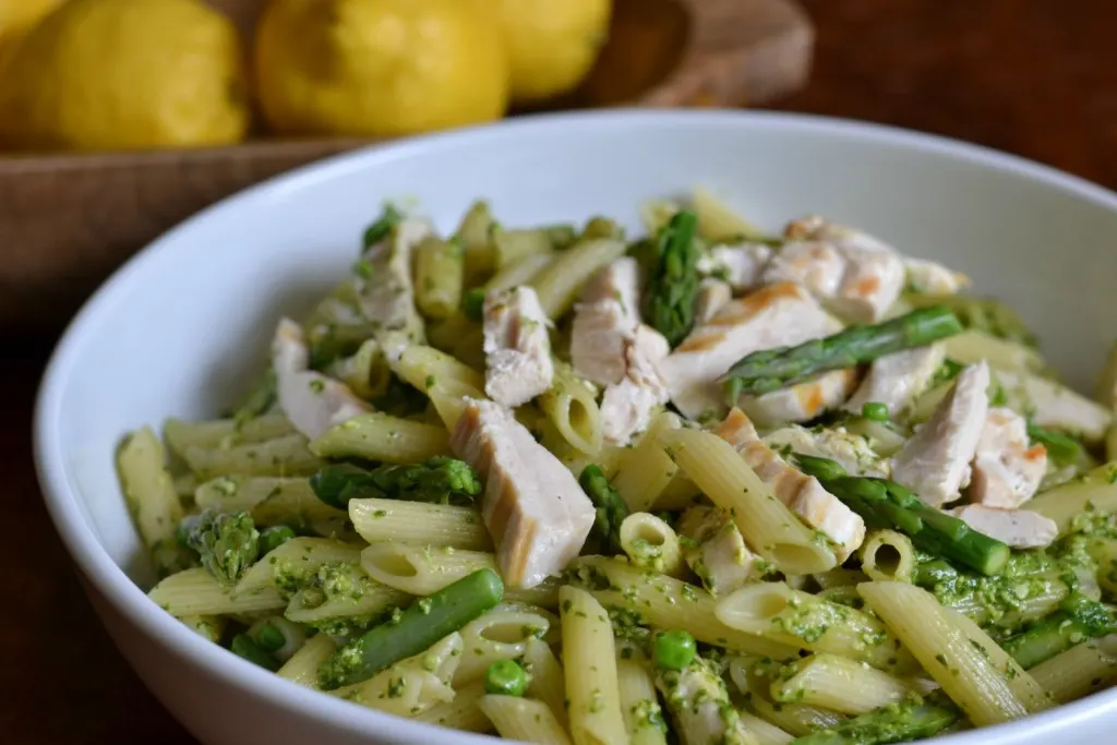 chicken-pesto-pasta-feature