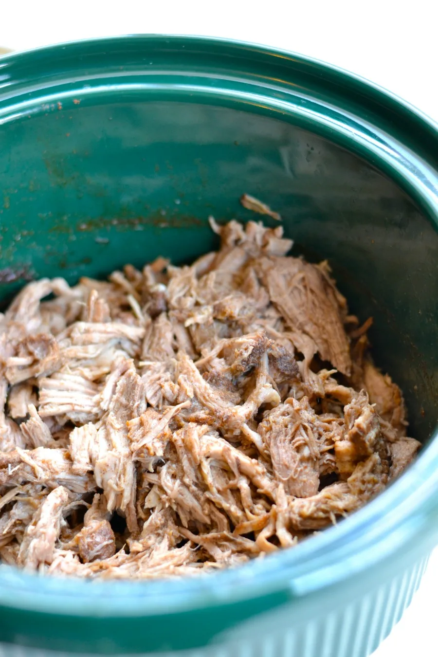 pulled-pork-in-slow-cooker