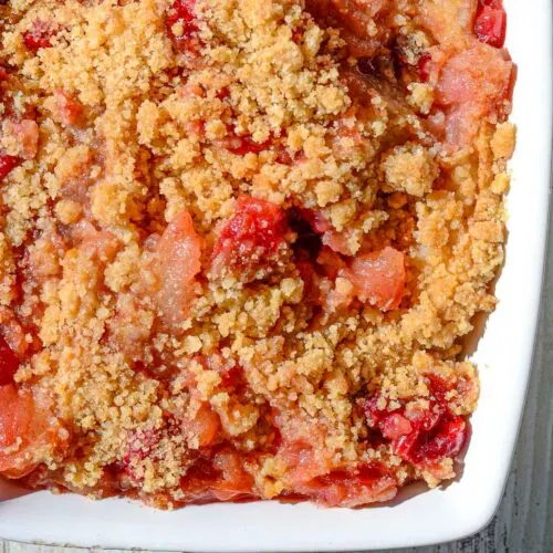 Apple cranberry crumble