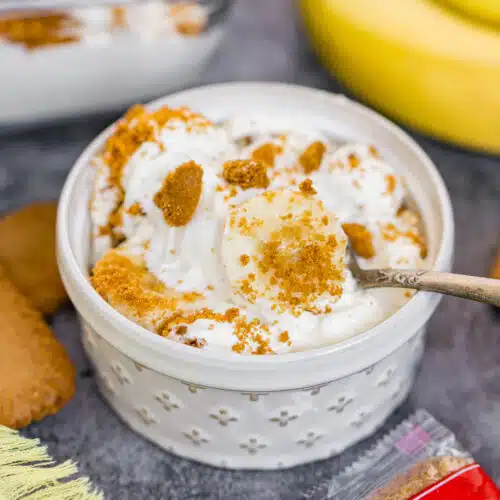 Biscoff banana pudding in a ramekin